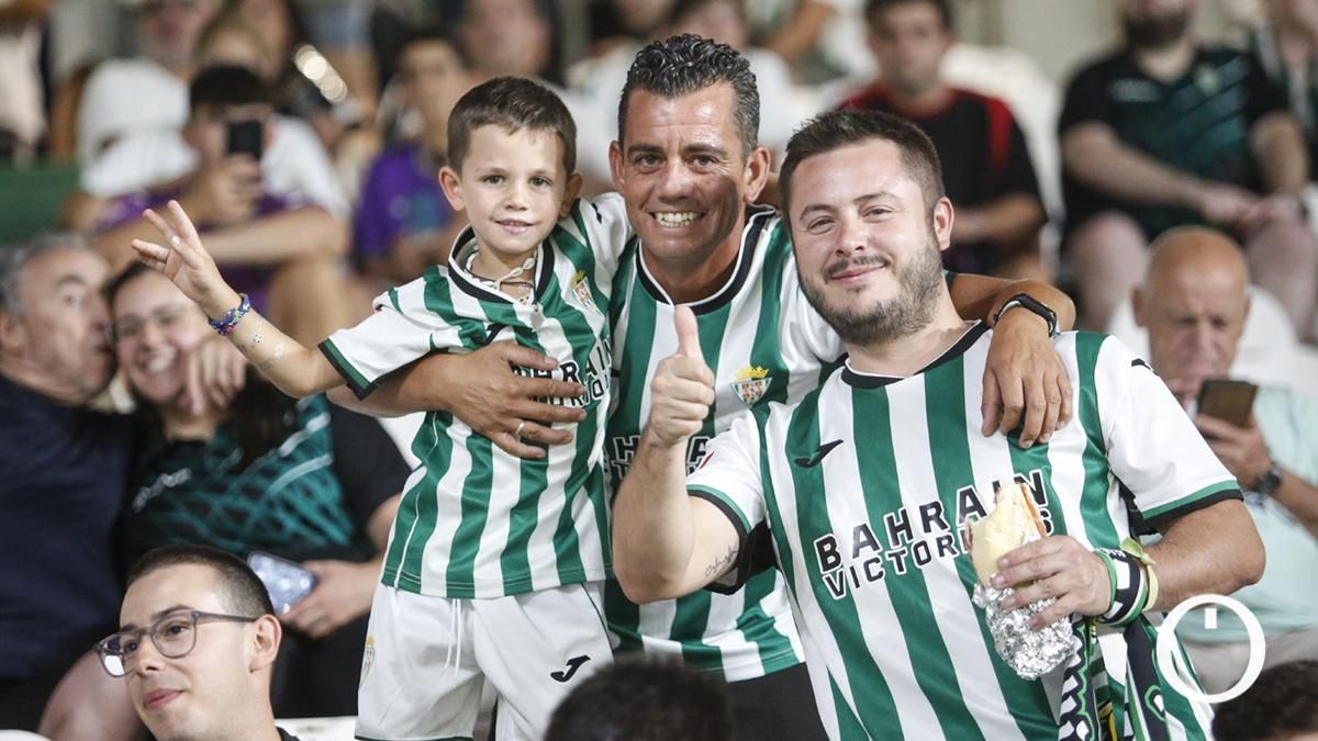 Grada Blanquiverde del Córdoba CF - CD Castellón