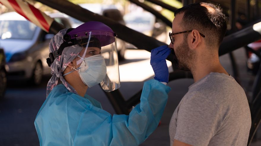 Realización de test Covid-19 en una imagen de archivo.