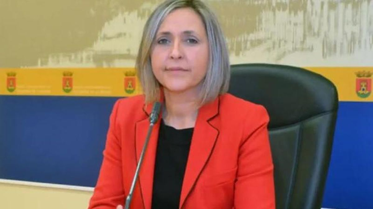 Montserrat Muro, ha sido senadora por Toledo y concejala en Talavera de la Reina, ocupaba el cargo de delegada provincial de Desarrollo Sostenible de la Junta