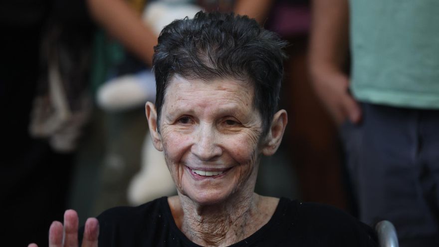 La rehén de Hamás Yochved Lifshitz, liberada anoche por las Brigadas al Qasam.