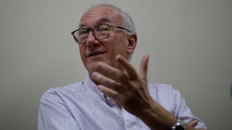 Jesuita hispano salvadoreño dice que inicia "persecución política" a migrantes en EE.UU.