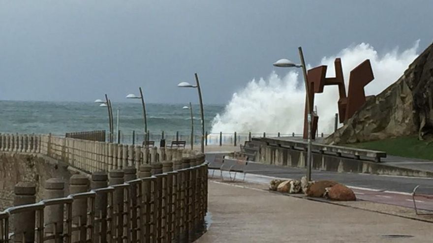 El nivel del mar podría ascender entre 50 y 80 centímetros para finales de siglo en el Golfo de Bizkaia, según Azti