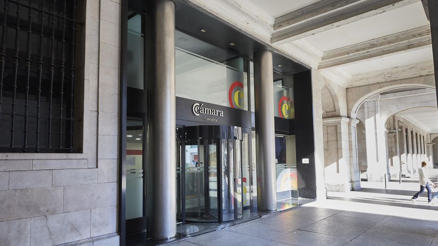 Fachada de la Cámara de Comercio de Cantabria