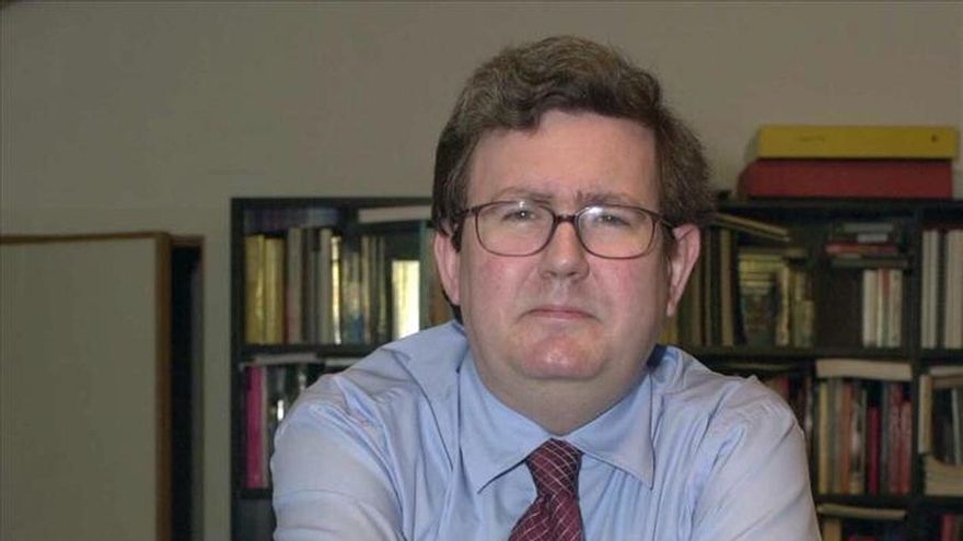 Juan Manuel Bonet publica toda su poesía, inspirada por la vida y lo fugaz