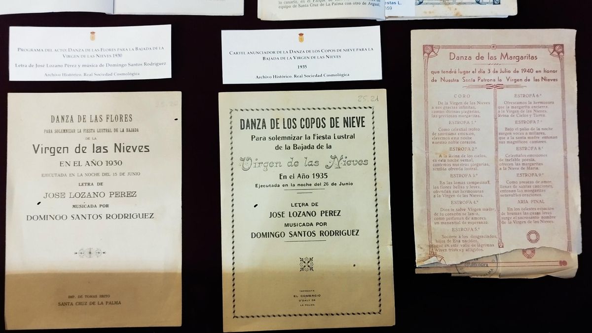 Abierta en La Cosmológica la exposición bibliográfica ‘Danza de los Ángeles: coreografías infantiles de la Bajada de la Virgen’