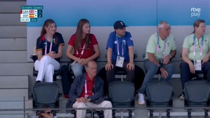 El desliz 'olímpico' en TVE que transformó a la princesa y la infanta en jugadoras "descartadas" de hockey
