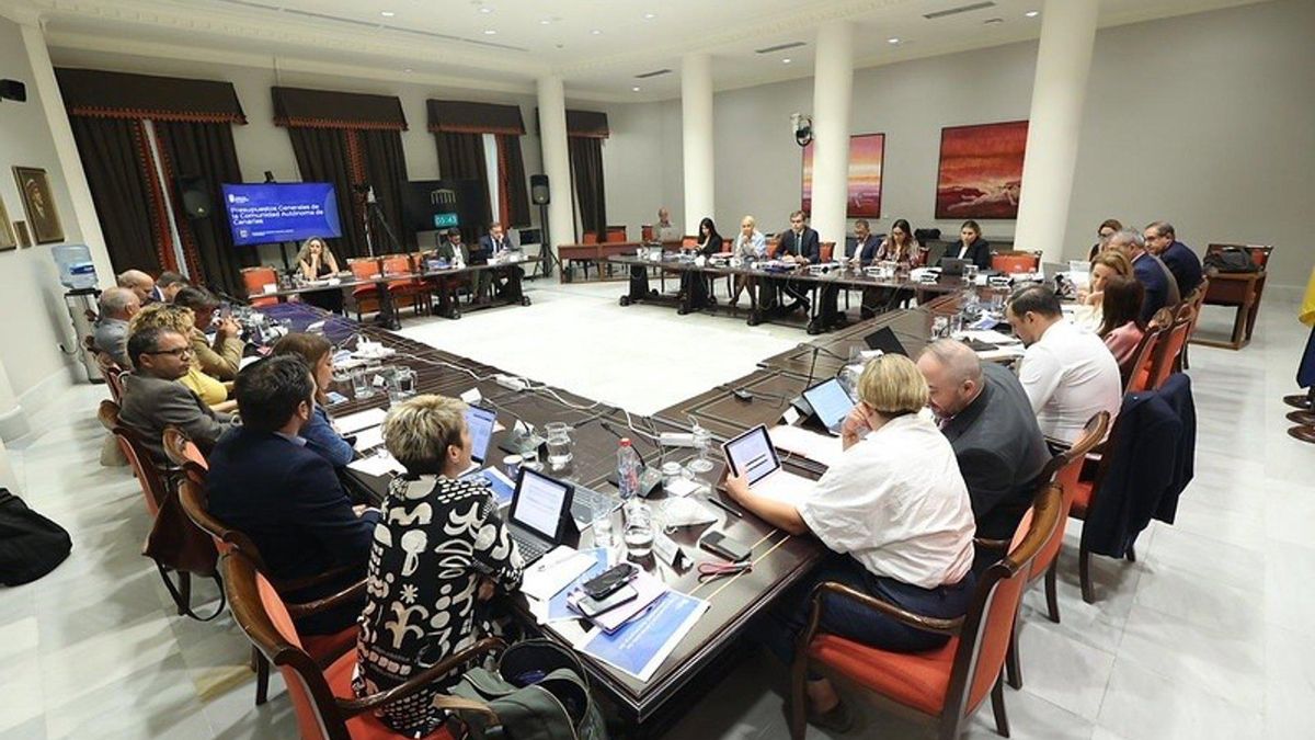 El Gobierno de Canarias (CC-PP) apuntala su Presupuesto para 2026 sin admitir enmiendas de la oposición