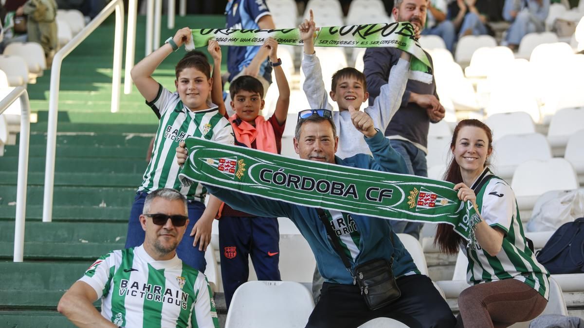 Grada Blanquiverde del Córdoba CF - CD Mirandés