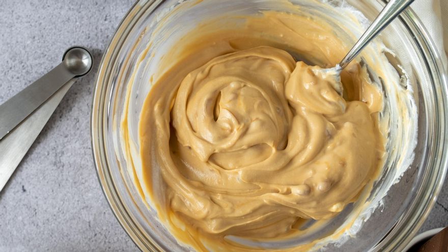 Crema de turrón con mantecados