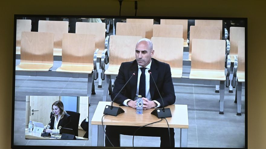 Visto para sentencia el juicio al “beso robado” de Rubiales que alentó el movimiento “se acabó”