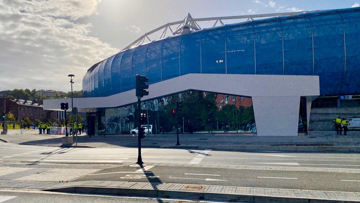 Nuevo vestíbulo del topo de la estación Anoeta de Donostia