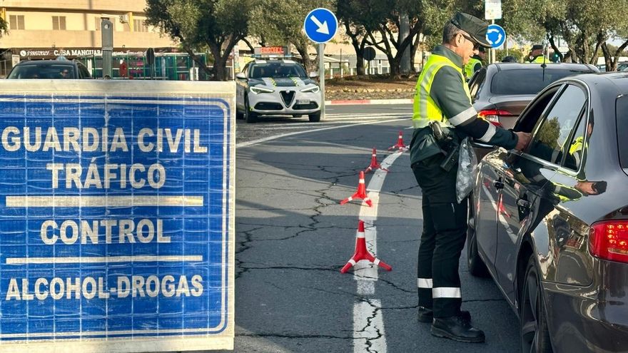 La DGT reforzará los controles de alcohol y drogas en todo tipo de vías esta semana