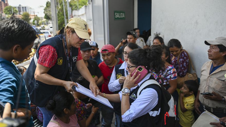 Una jueza ordena a la Administración Trump detener la deportación de cientos de menores guatemaltecos