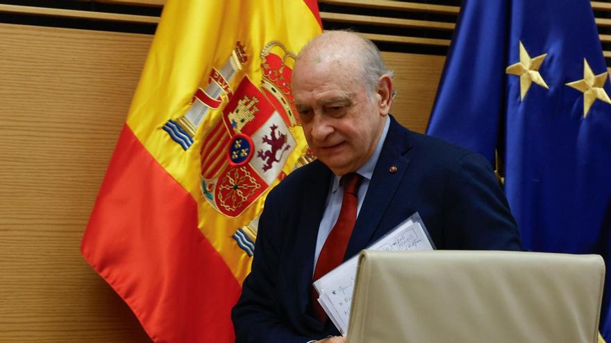 El exministro del Interior Jorge Fernández Díaz, comparece en la comisión de investigación del Congreso sobre la llamada operación Cataluña, este miércoles.