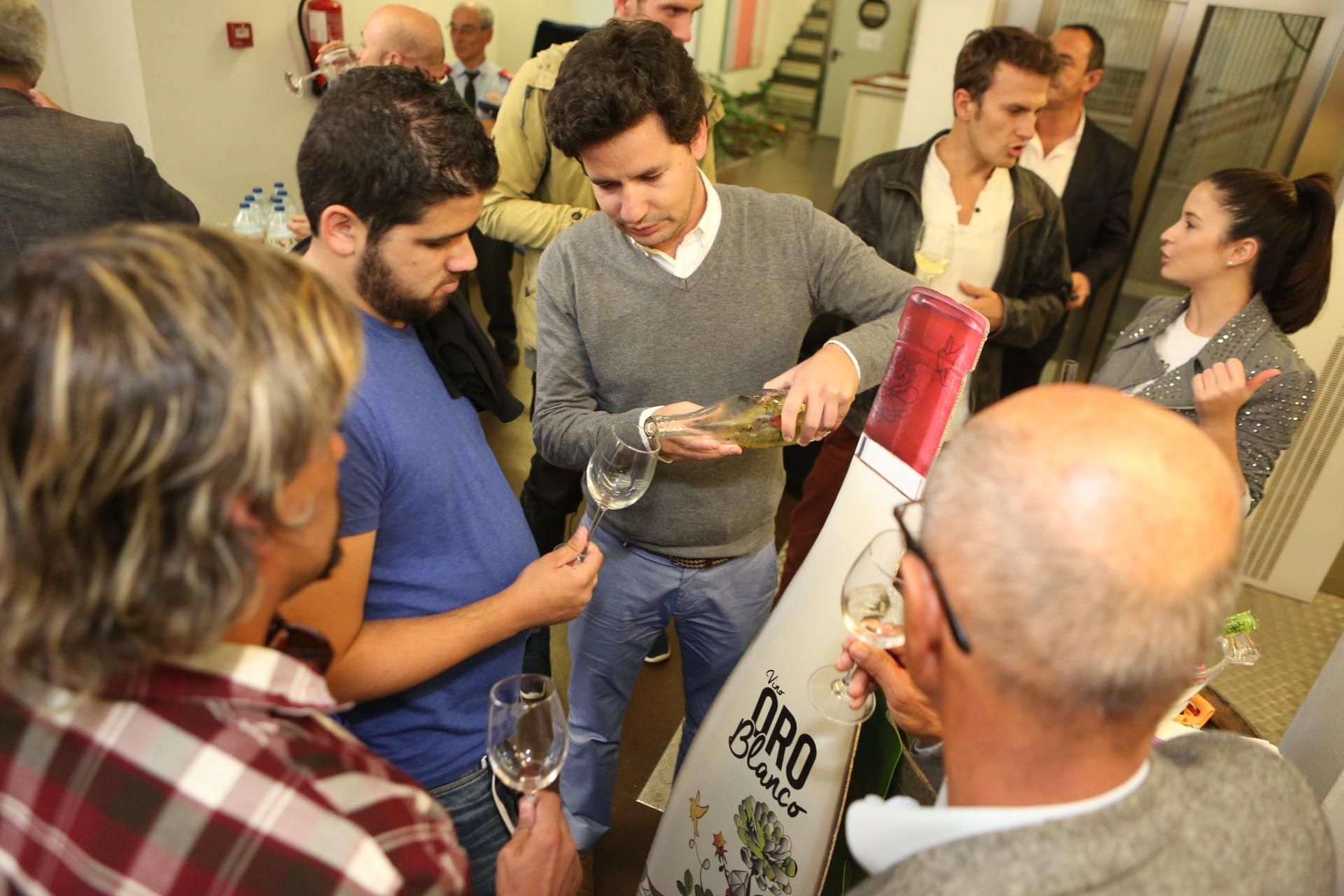 Descorche de la Cosecha 2015. (Alejandro Ramos).