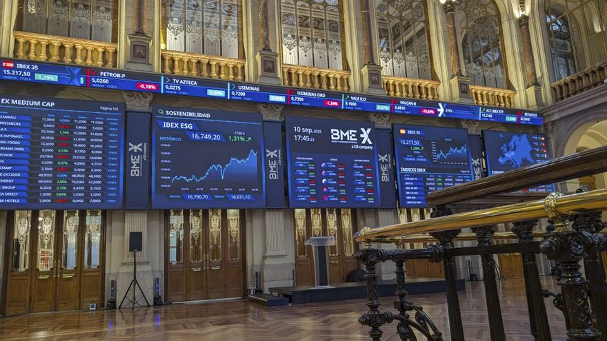 El IBEX 35 baja el 0,09 % tras la inflación en Europa y pese a los récords de Wall Street