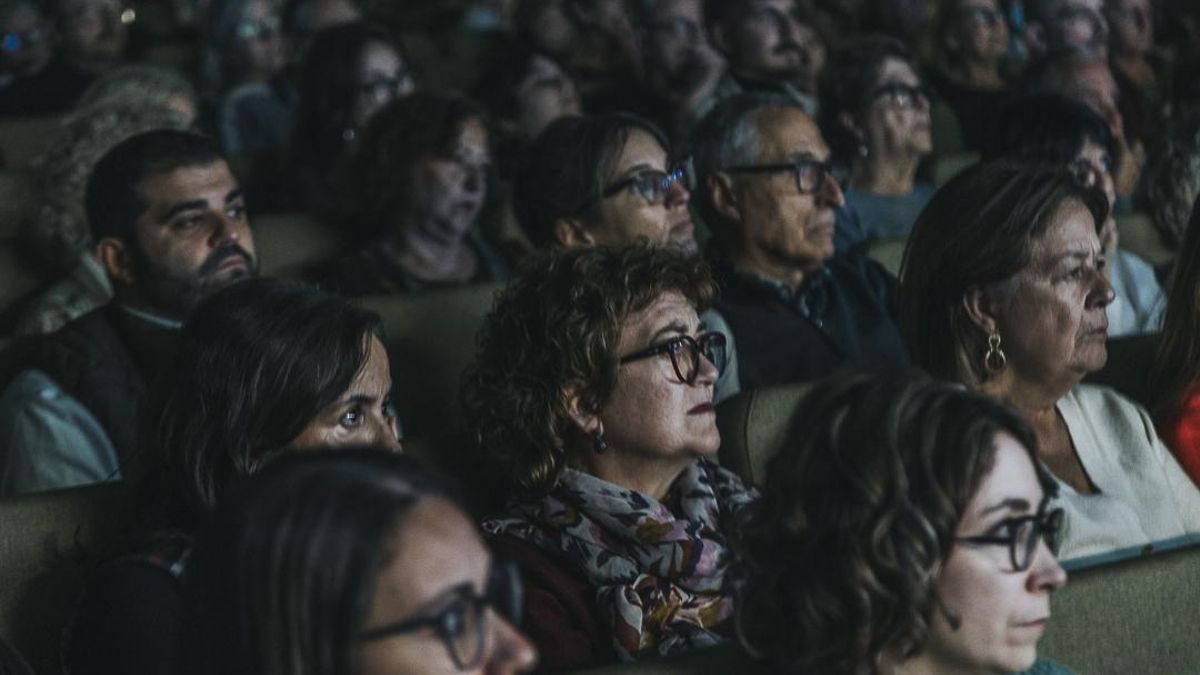 Las 250 localidades del salón de actos de la Delegación del Gobierno en la Región de Murcia se llenaron este jueves para abordar el tema de la Memoria Histórica, focalizado en las mujeres