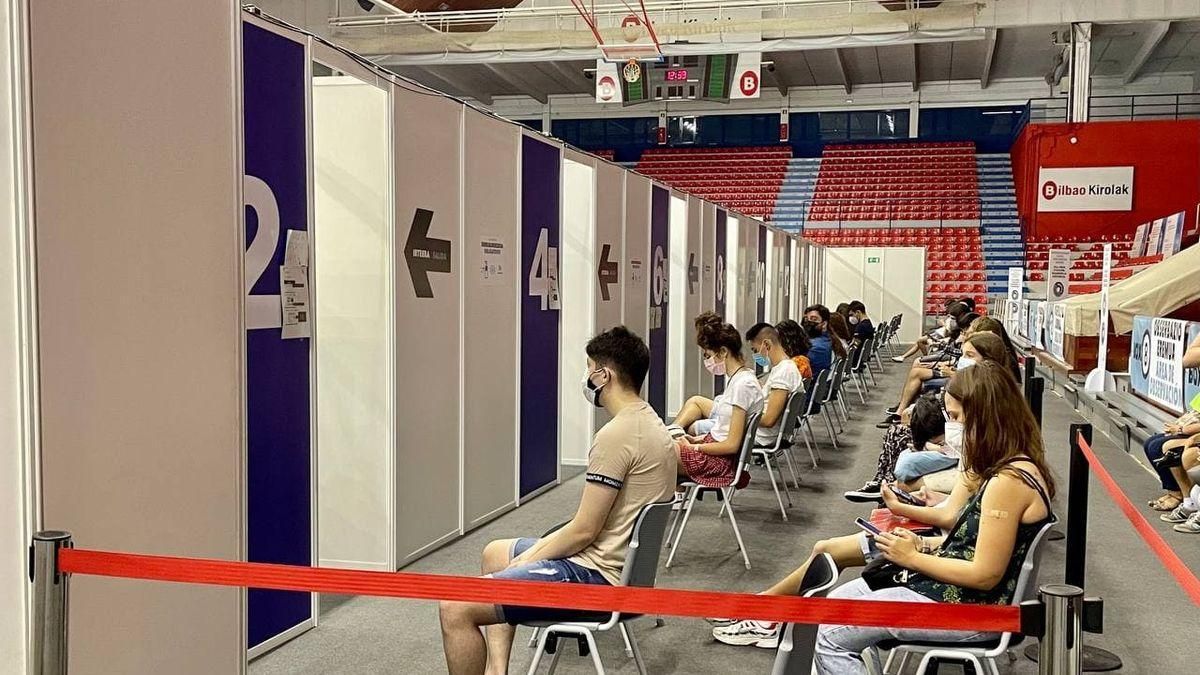 Euskadi baja la persiana de los vacunódromos tras administrar más de dos millones de dosis