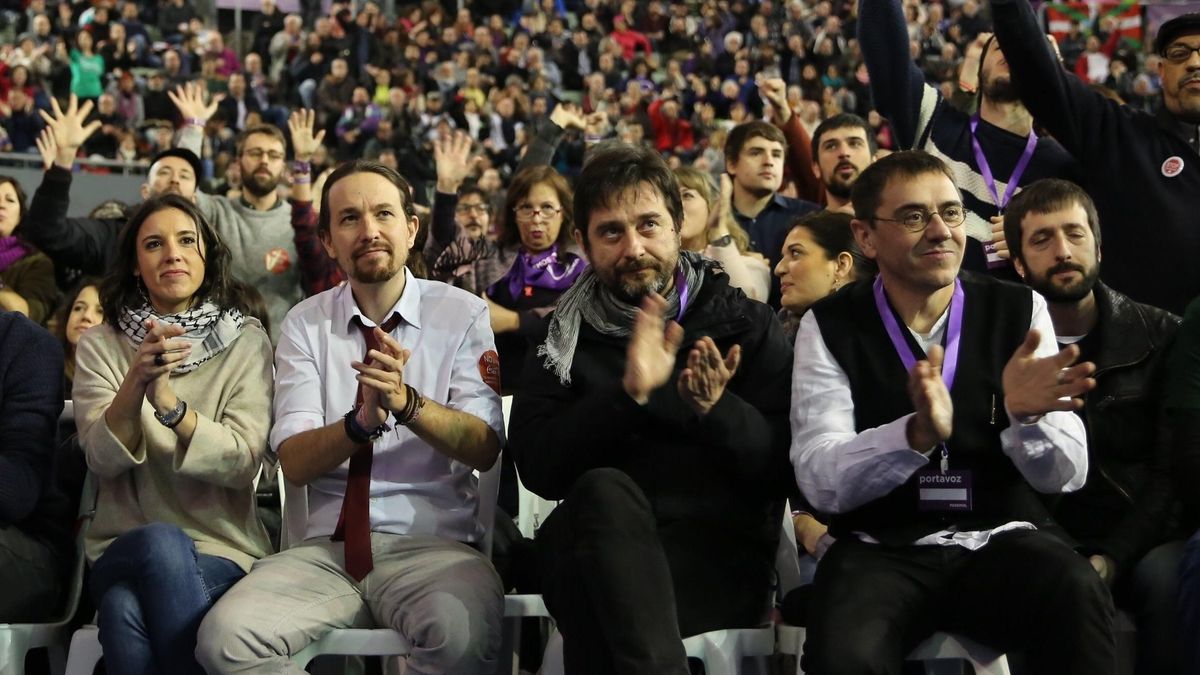 Irene Montero, Pablo Iglesias, Rafa Mayoral, JUan Carlos Monedero y Juanma del Olmo en un acto de Podemos