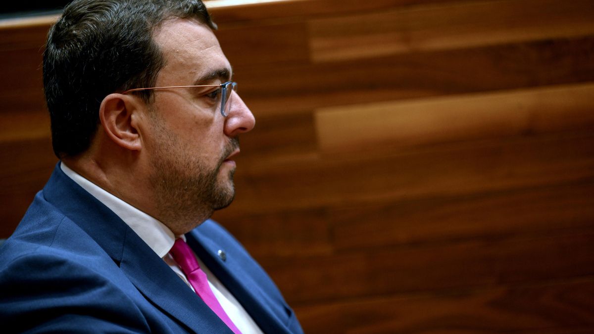 Barbón llama a los demócratas a "salvaguardar la concordia y la convivencia"