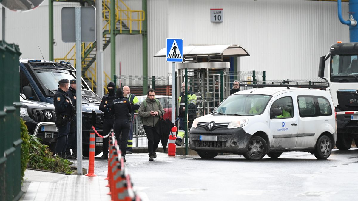 La Policía entra en Sidenor por orden de la Audiencia Nacional en el marco de la investigación por contrabando a Israel