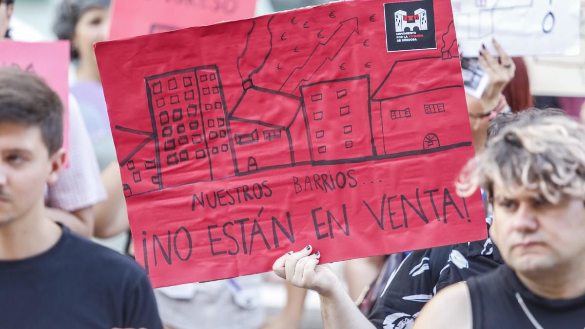 Concentración por la vivienda en Córdoba