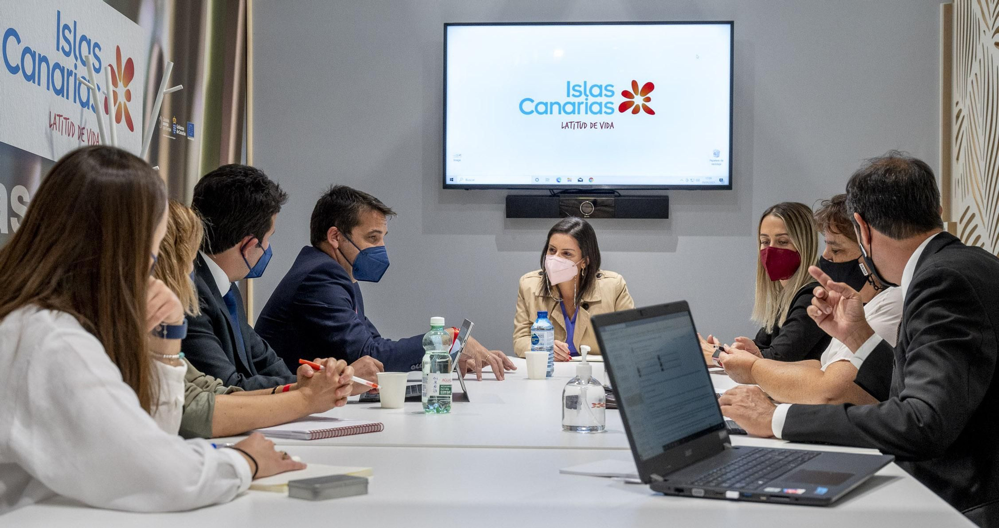 Reunión de Yaiza Castilla en Fitur.