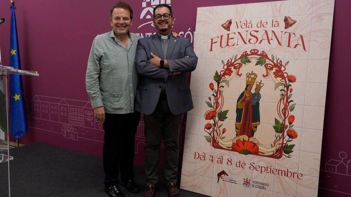 Ignacio Sierra junto al concejal de Fiestas y Tradiciones, Julián Urbano.