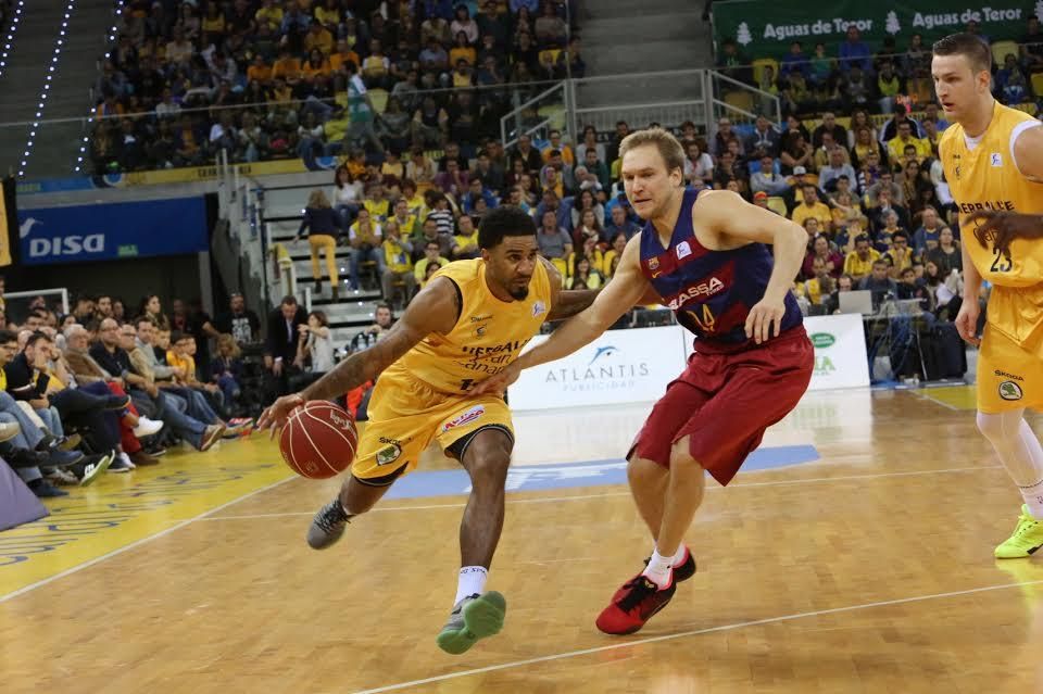 Partido entre el Gran Canaria y el FC Barcelona. (ALEJANDRO RAMOS)