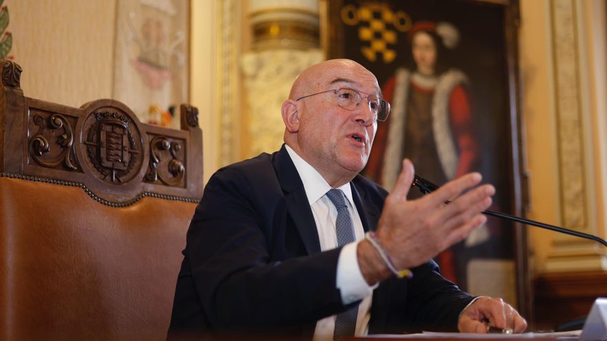 Carnero despeja el balón: "Mientras más hablemos, peor va a ser para el Real Valladolid"