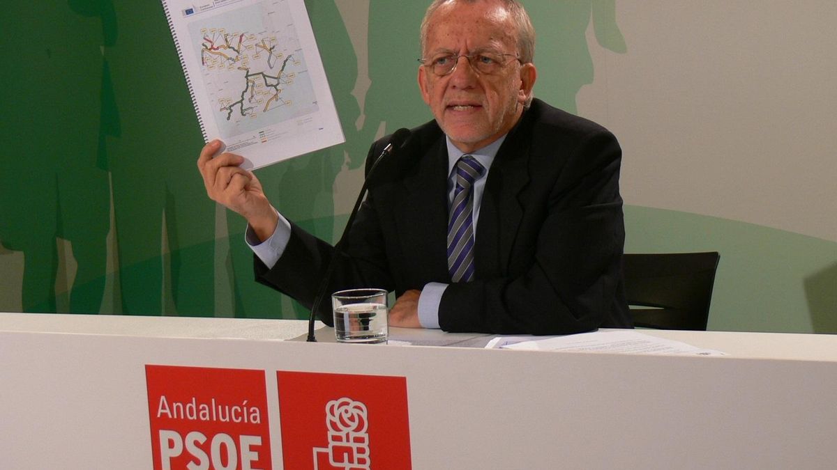 Archivo - El exconsejero andaluz del PSOE-A Manuel Pezzi, en una foto de archivo.