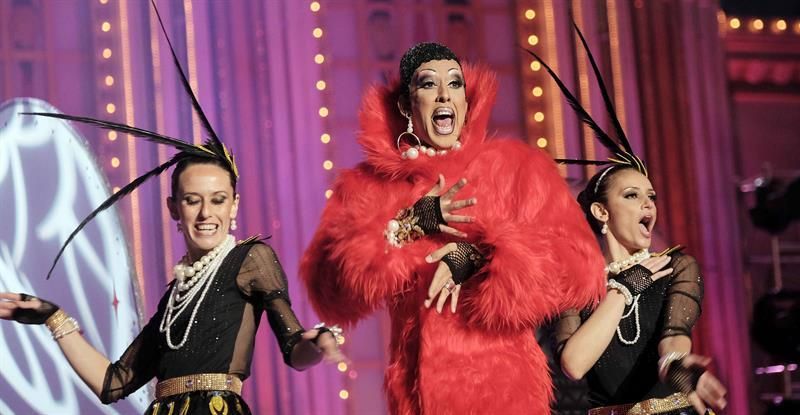 Drag Diábolo, con la fantasía 'Esto es felicidad'. EFE/Angel Medina G.