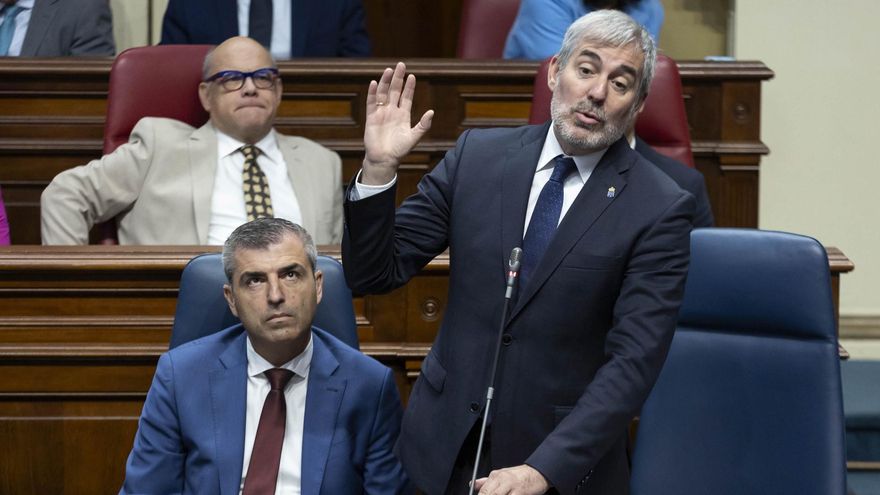 Clavijo defiende el modelo turístico canario como "de éxito" mientras la oposición tacha las mesas de expertos de "más de lo mismo"