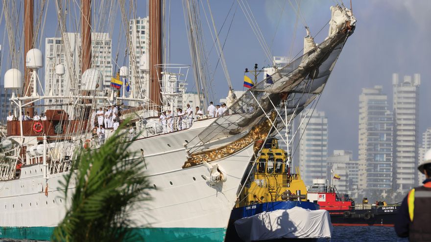 El Juan Sebastián Elcano zarpa de Cartagena hacia Santa Marta con la princesa Leonor a bordo