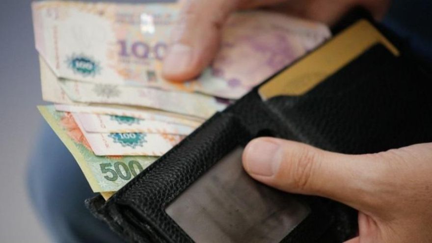 Fracasó la reunión del Consejo del Salario y el Gobierno establecerá el mínimo por decreto