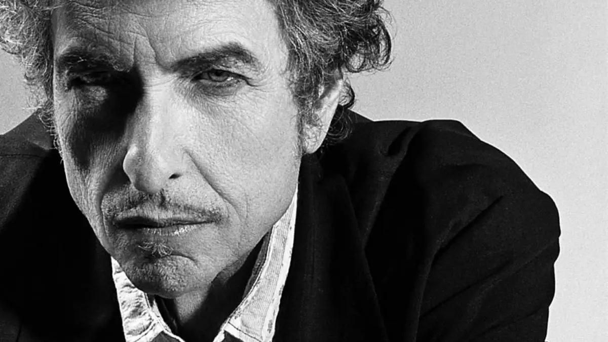 Dylan, ese misterio irresoluble: un libro se acerca al enigmático universo del músico