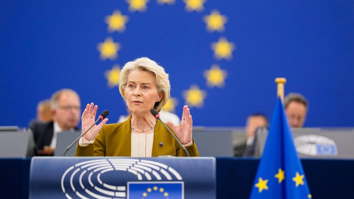 La presidenta de la Comisión Europea, Ursula Von der Leyen, durante su discurso del Estado de la Unión de 2025 en el Parlamento Europeo.