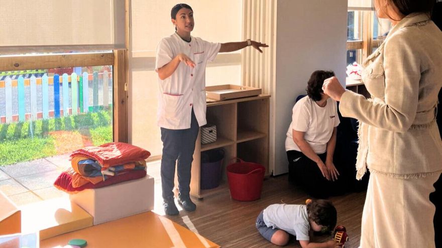 Profesionales de Espacio Atemtia atienden necesidades especiales de los alumnos de las Escuelas Infantiles Municipales de Zaragoza. En la foto, la Escuela Infantil Muncicipal María Urrea.