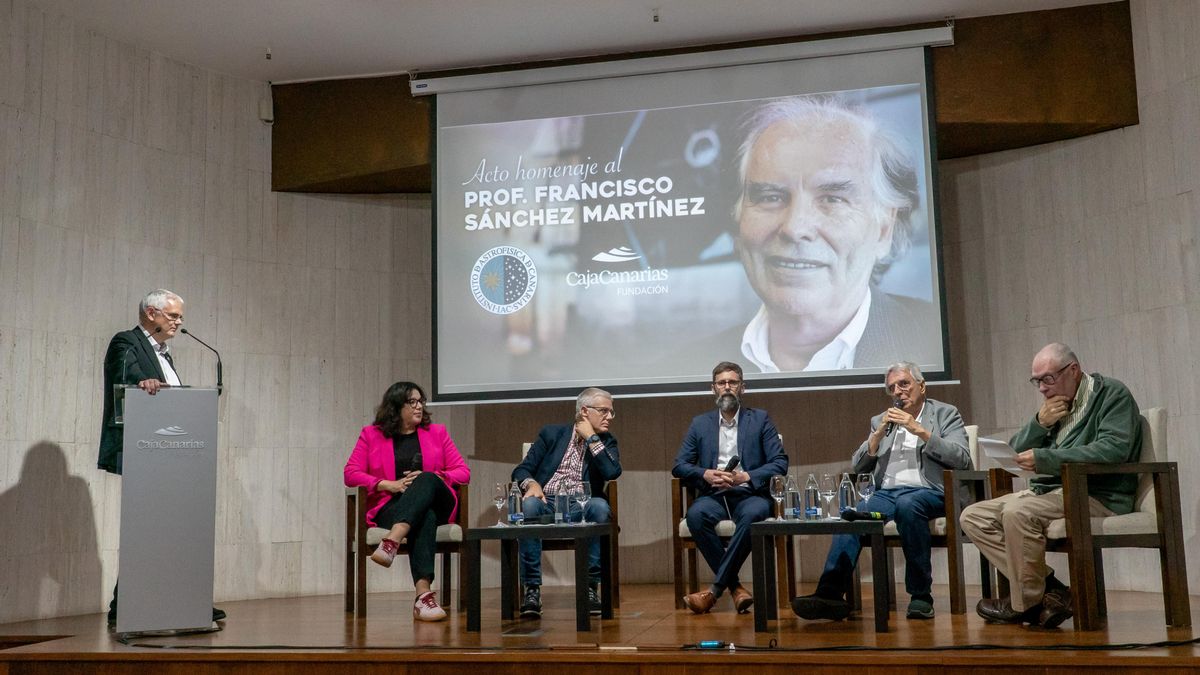Mesa redonda  del acto homenaje a Francisco Sánchez en La Palma.