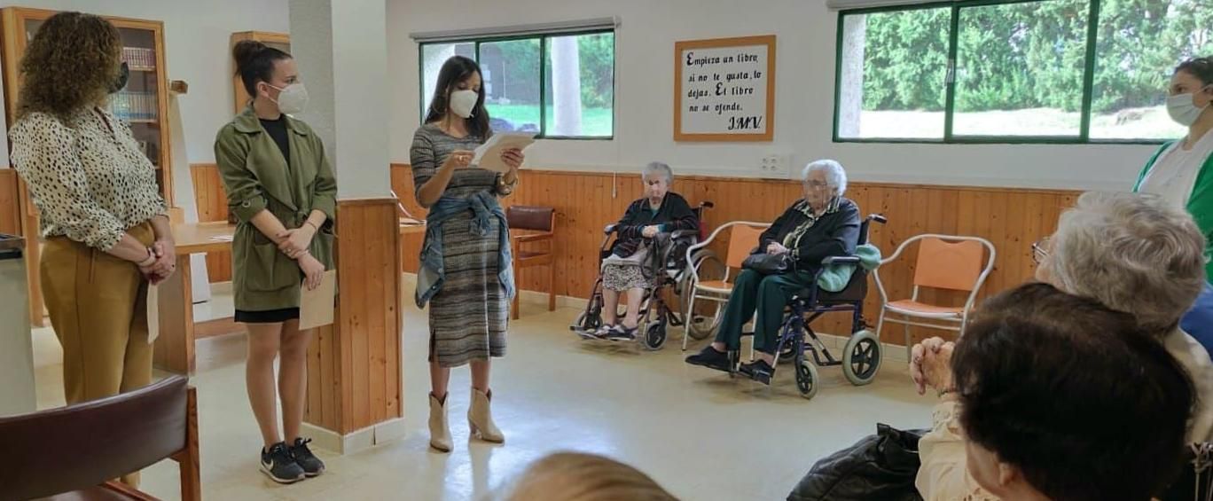 Acto de entrega de cartas, poemas y dibujos del proyecto ‘No estáis solos’.