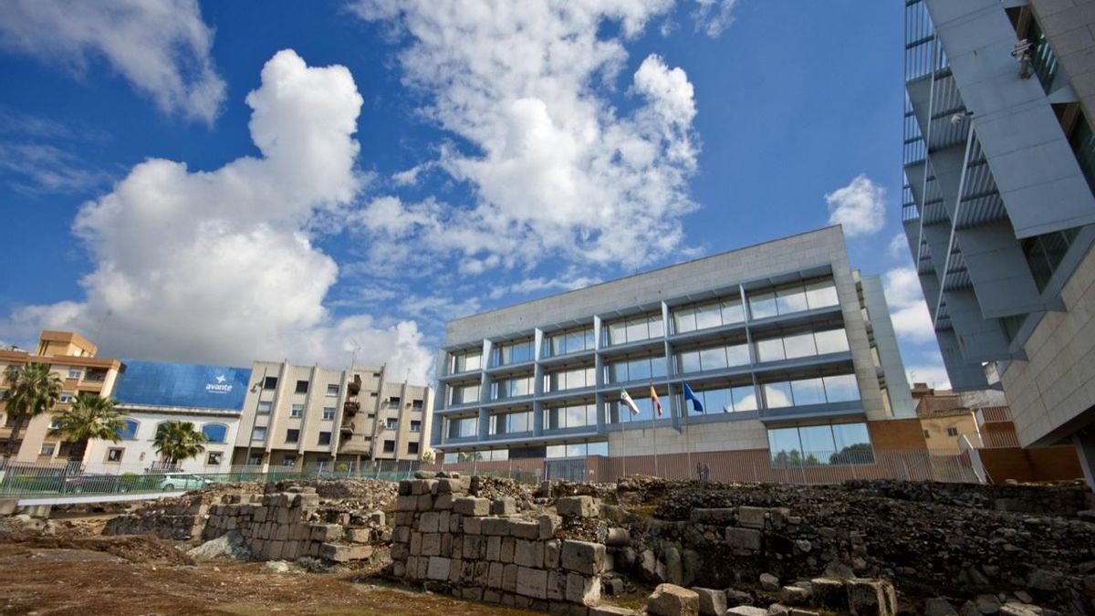 CSIF convoca una "gran concentración" en Mérida por la homologación salarial de empleados de la Junta