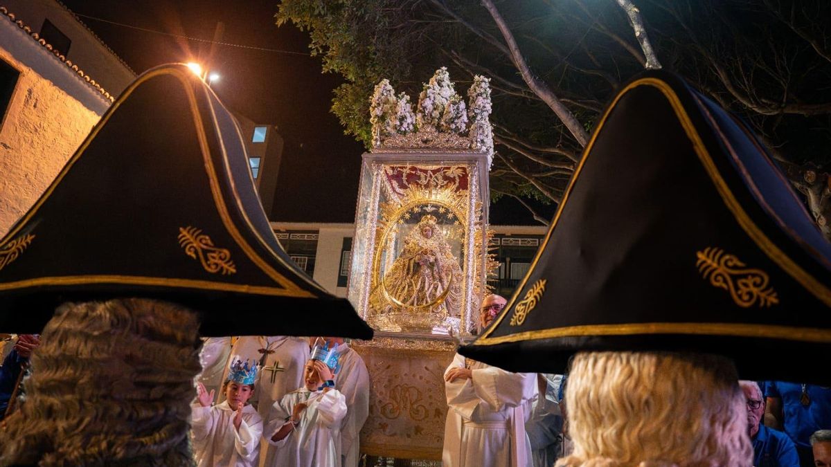 Los Enanos danzan ante la Virgen de las Nieves en Santo Domingo para despedirse hasta 2030.
