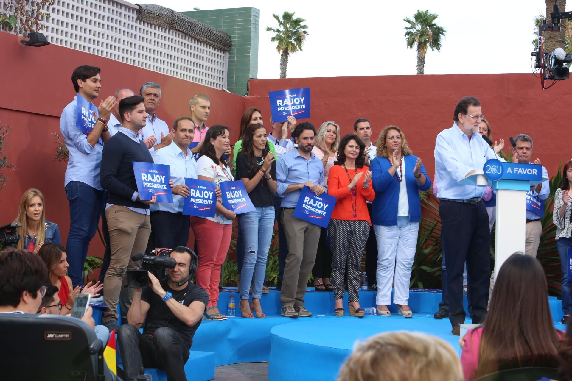 Mitin de Mariano Rajoy en Gran Canaria. (ALEJANDRO RAMOS)
