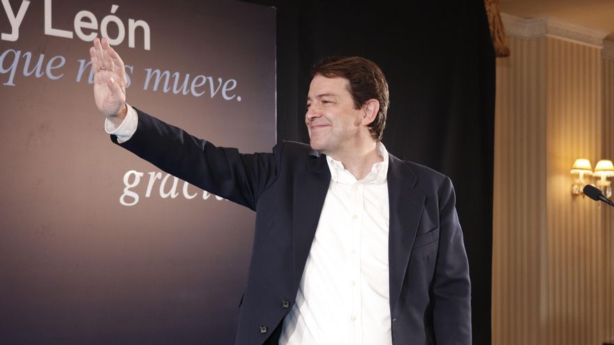 El presidente de Castilla y León, Alfonso Fernández Mañueco, tras conocerse los resultados electorales