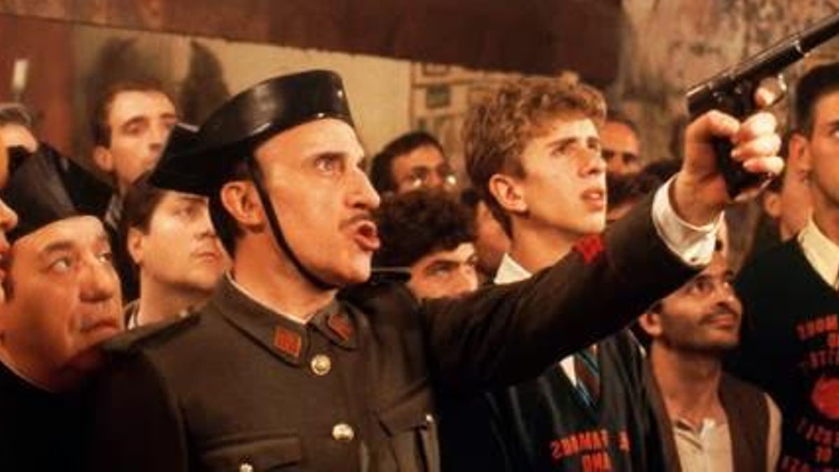 José Sazatornil, en una escena de la inolvidable 'Amanece, que no es poco'