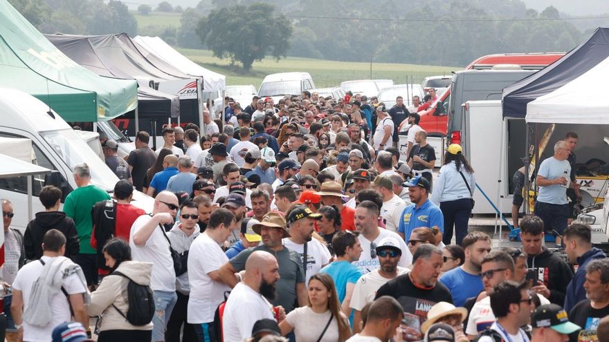 Público asistente al Rallye de Hoznayo