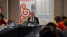 El gerente de Ribera Salud, Javier Palau, en rueda de prensa