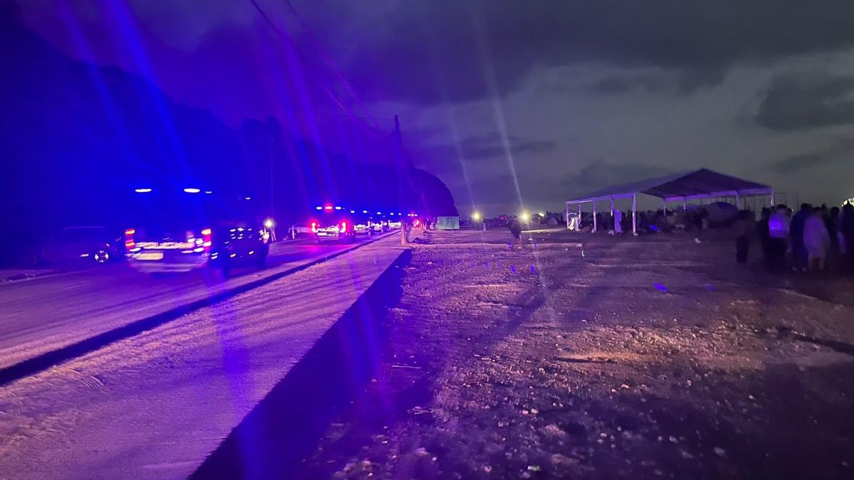 Cinco minutos antes de las ocho, se inició el operativo en el Guano con decenas de vehículos, entre lecheras y tanquetas, agentes de la Policía Nacional y militares.