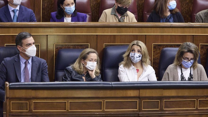 Yolanda Díaz acusa al PSOE de "incumplir" el "mandato de país" y Podemos ve un "acercamiento al PP"