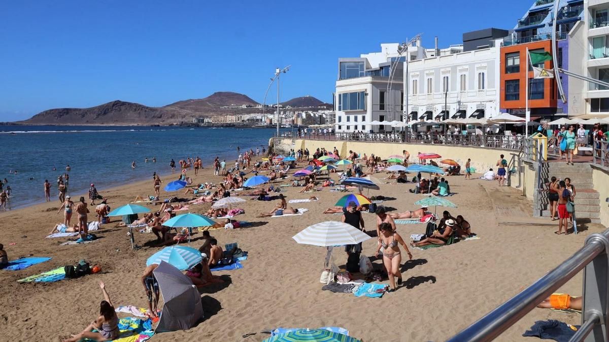 Las Palmas de Gran Canaria licita por más de un millón de euros la rehabilitación de varios muros en Las Canteras